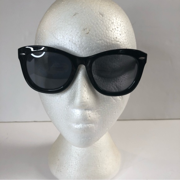 H&M black sunglasses with silver detail - Picture 5 of 13